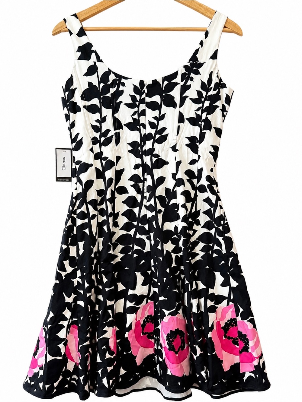 Nine West Floral Fit & Flare Dress Size 6 Black White Pink Flower Sleeveless NWT